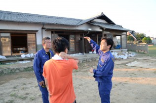 真備町川辺地区で話を聞く