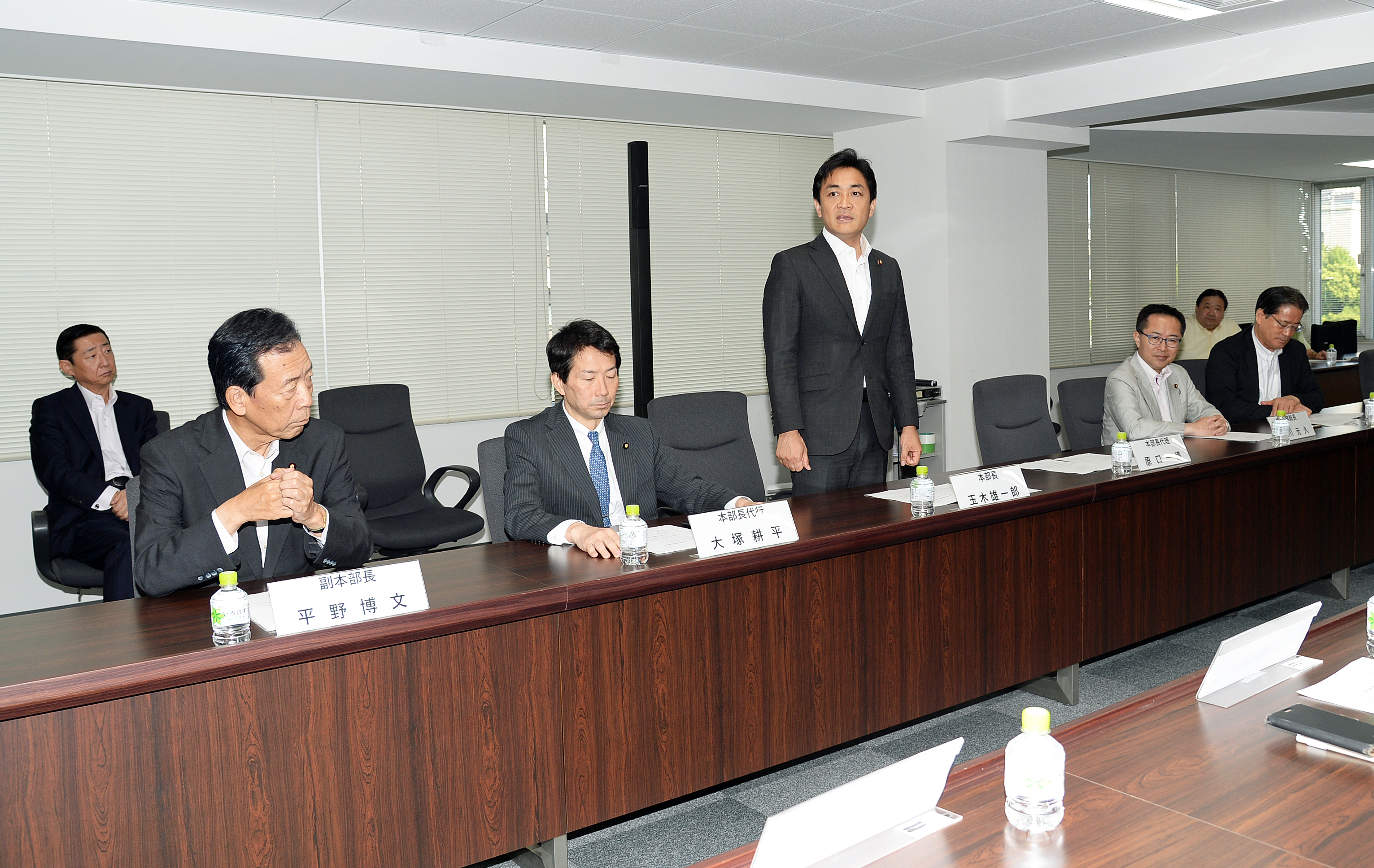 「あらゆる資源を選挙に勝つことに集中する」第1回総合選対会議