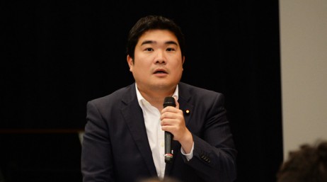 山岡達丸衆院議員