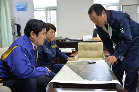 宮坂・厚真町長から実態をヒアリング