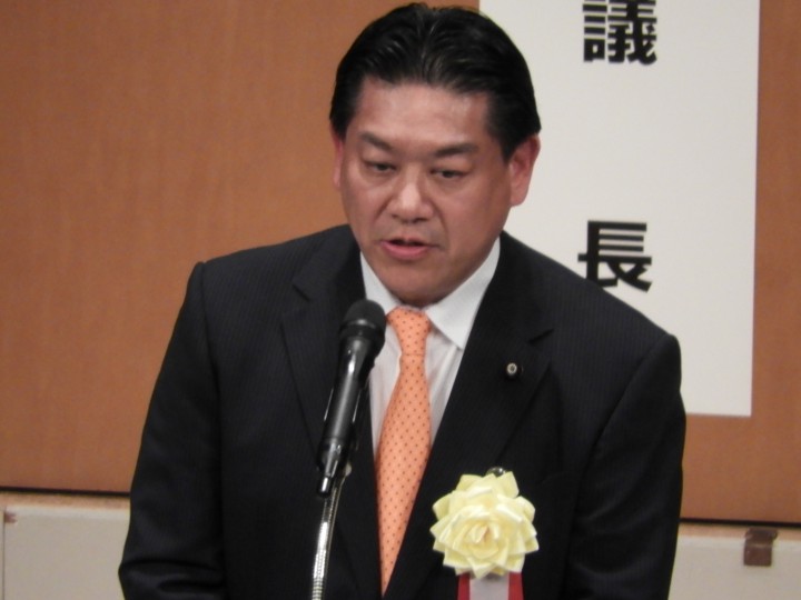 挨拶をする羽田雄一郎参議院議員