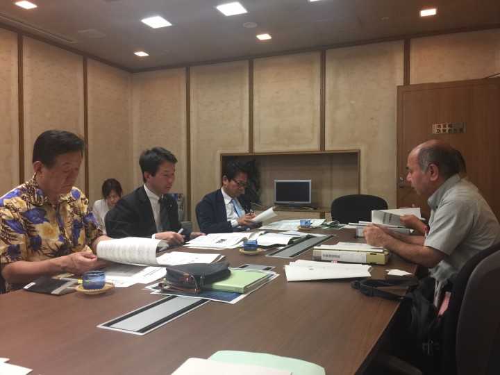 沖縄県庁を訪問し、基地問題、地位協定について意見交換