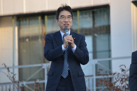 吉良州司幹事長代理