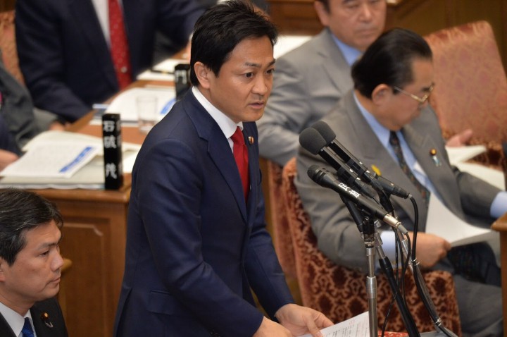 衆院予算委員会で2018年度第2次補正予算について質問する玉木雄一郎代表