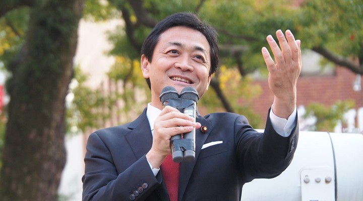 大橋駅前で演説する玉木雄一郎代表