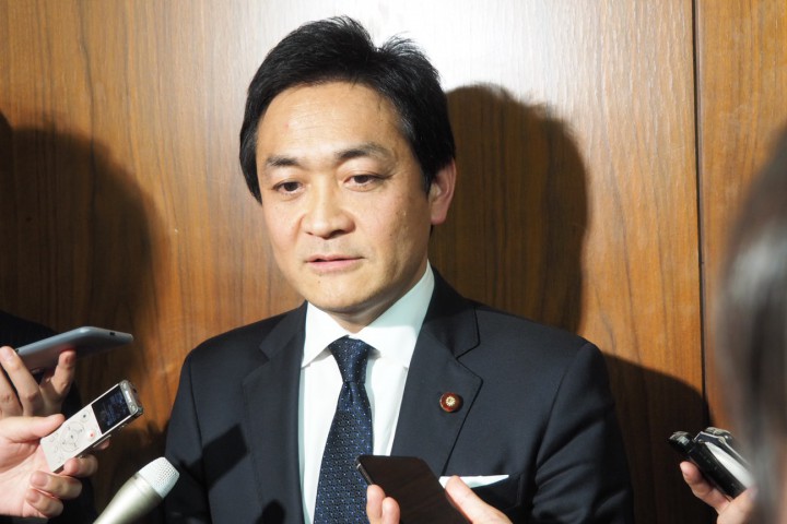 取材に応じる玉木雄一郎代表