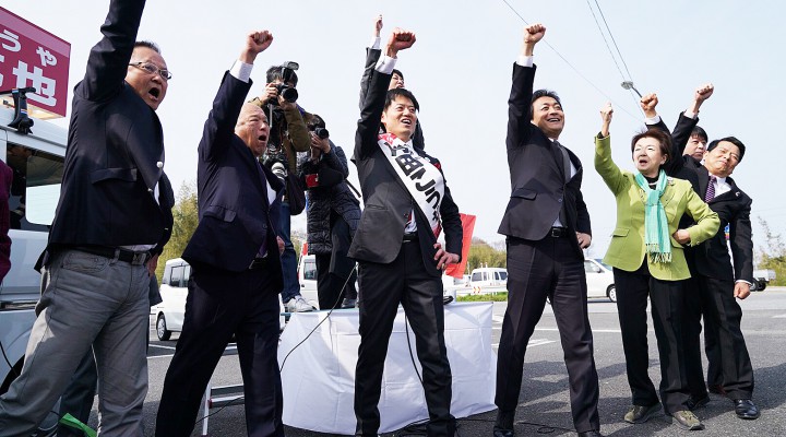玉木代表、嘉田元知事らが角田候補とガンバロウを3唱