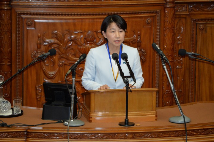 西岡秀子議員