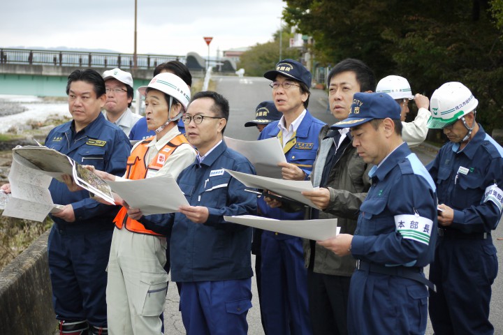 佐久市で千曲川堤防を視察