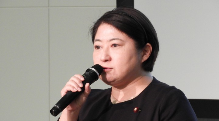 小宮山泰子企業団体委員長代理