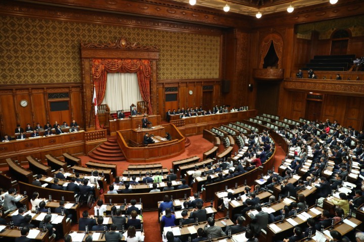 参院本会議